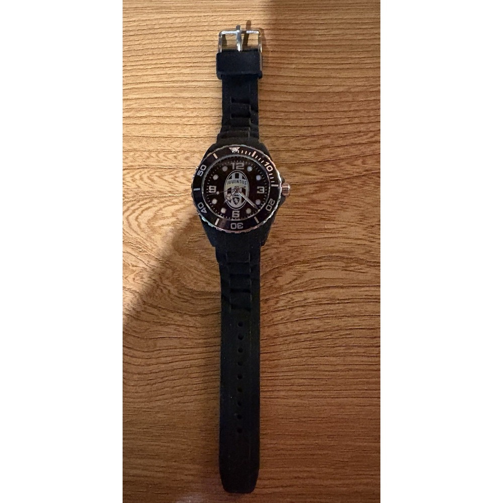 Juventus Official FC Black Silicone Strap Wristwatch JN382DN1 Needs Battery